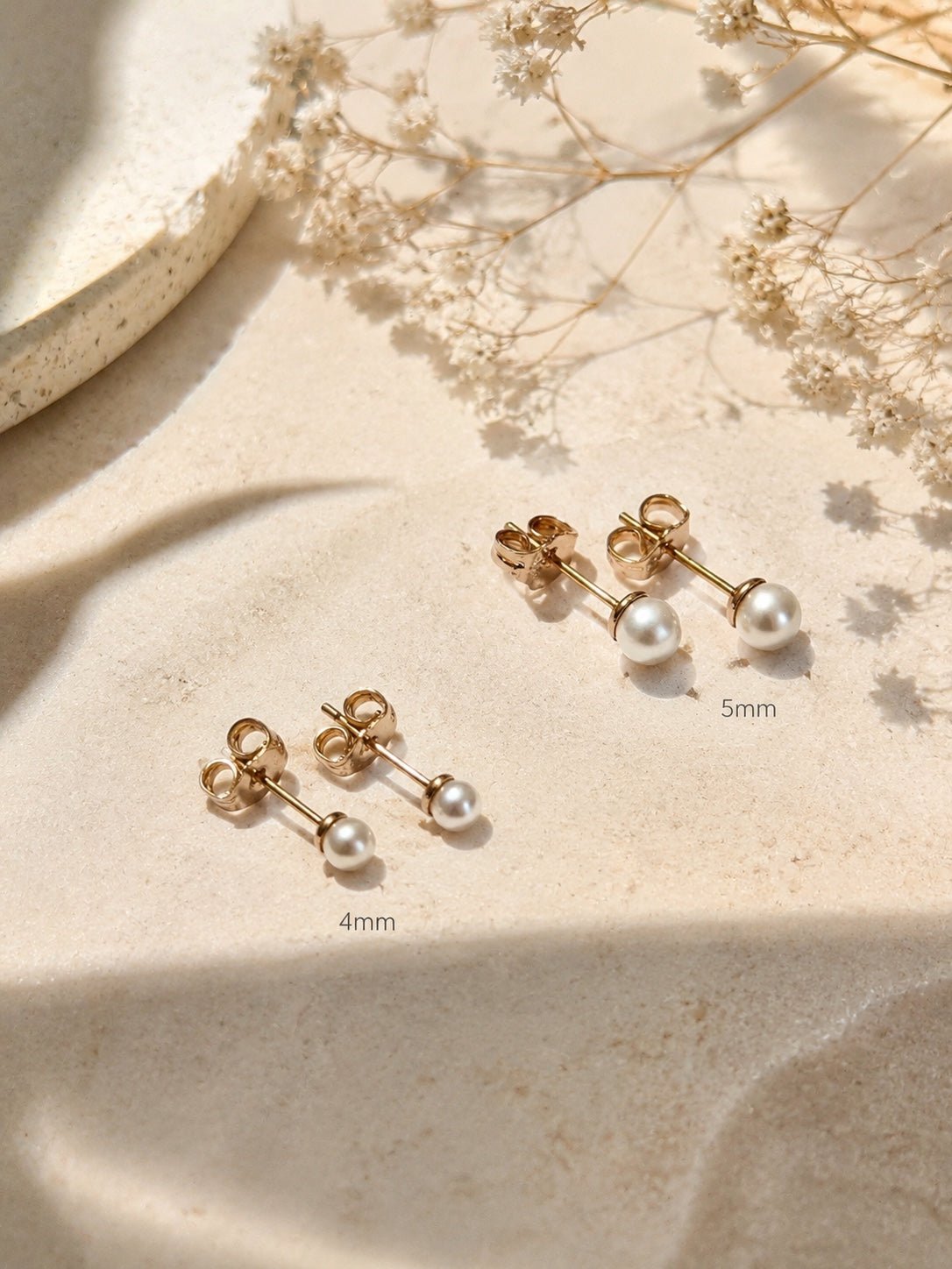 Pērļu nagliņu auskari 4 mm un 5 mm izmērā
