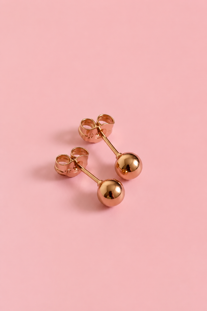 18k apzeltīti bumbiņu nagliņu auskari 6 mm