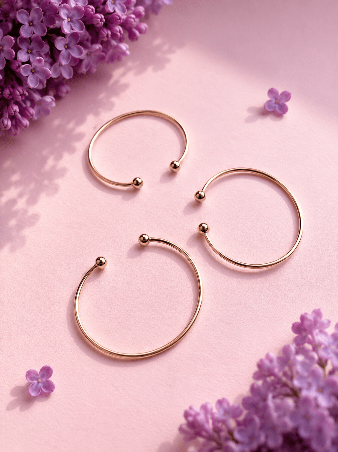 Tija – 18k apzeltīta bangle rokassprādze ar bumbiņu galiem apzeltītas rotaslietas sievietēm